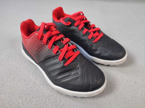 Souliers de football Décathlon Kipsta pour enfants Agility 100 Turf - Noir Rouge