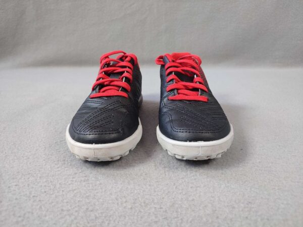 Souliers de football Décathlon Kipsta pour enfants Agility 100 Turf - Noir Rouge – Image 4