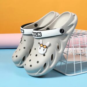 Mules SHEIN en coutchouc souple pour enfants