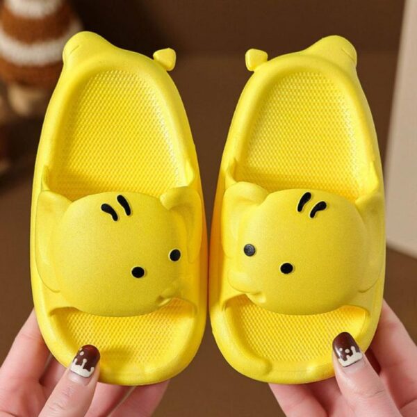 Mules SHEIN en coutchouc souple pour enfants – Image 4